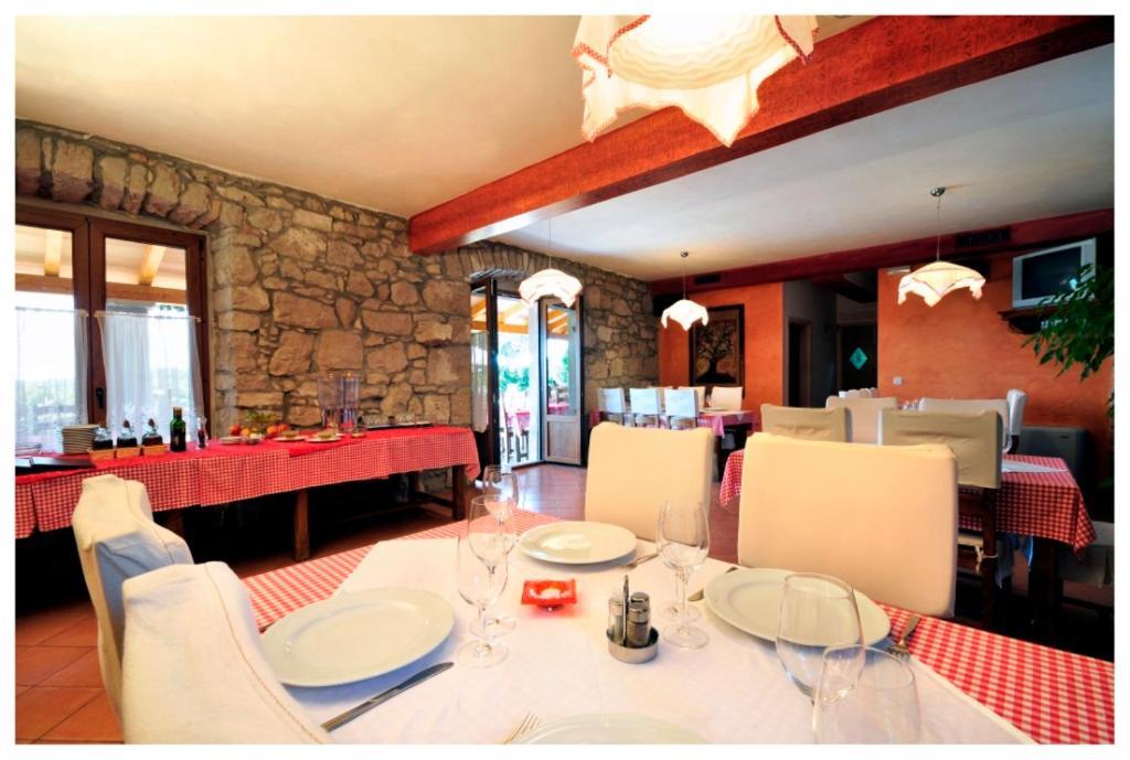 Villa Calussovo Ripenda Kras Экстерьер фото