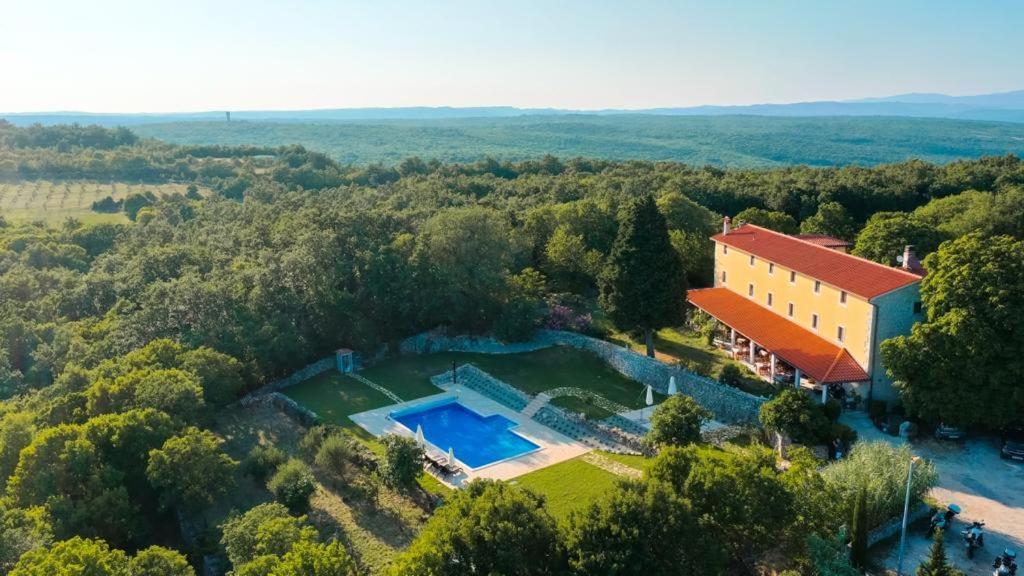 Villa Calussovo Ripenda Kras Экстерьер фото