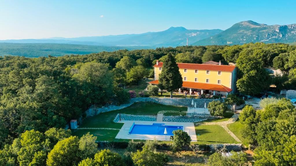 Villa Calussovo Ripenda Kras Экстерьер фото