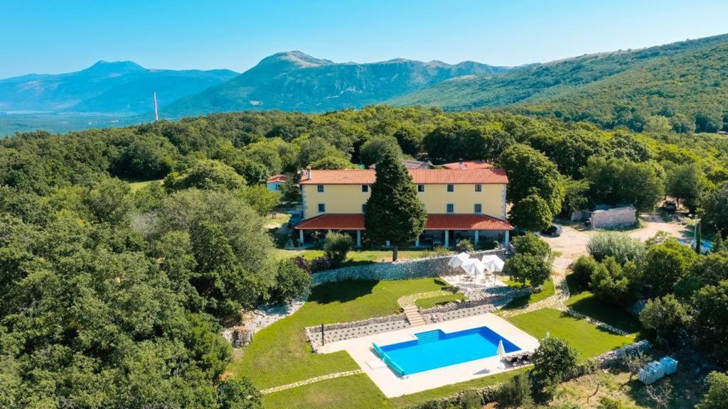 Villa Calussovo Ripenda Kras Экстерьер фото